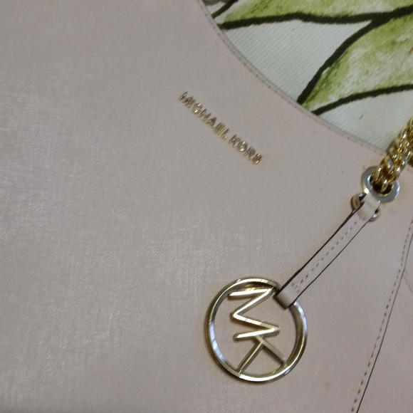Michael Kors 👜 - Picture 5 of 6